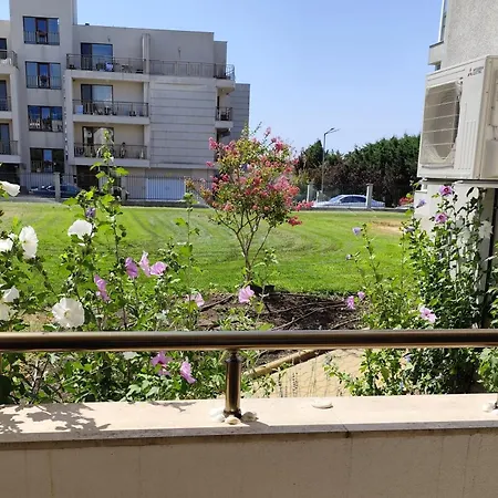 Sarafovo Sea Paradise Apartmán *